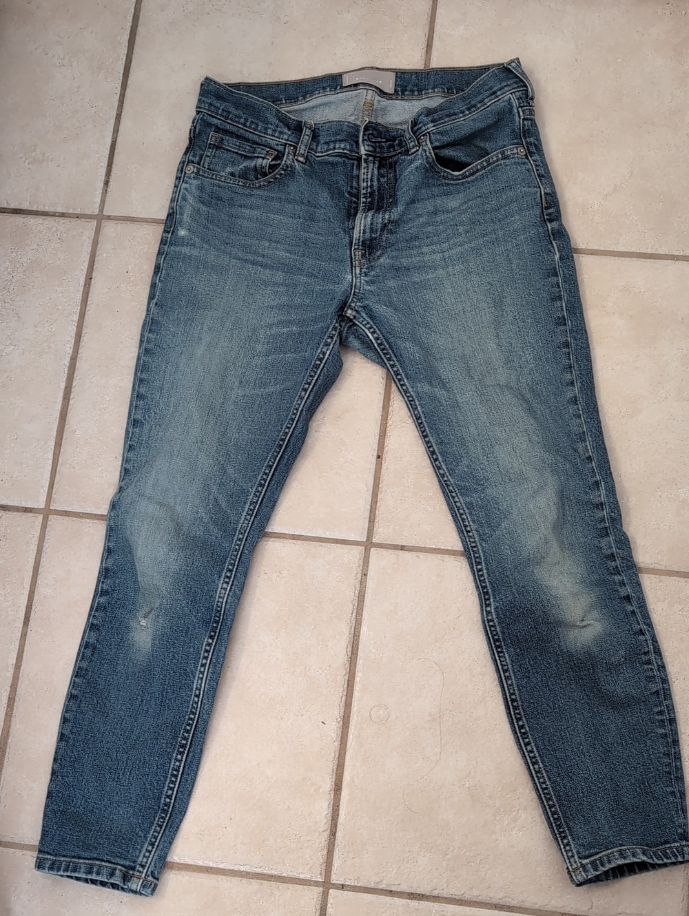 Everlane Light Blue Denim Jeans with Tan Stitching